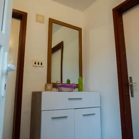 Apartment Village House Apartment Ravno